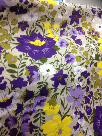 Yukata violeta y amarillo